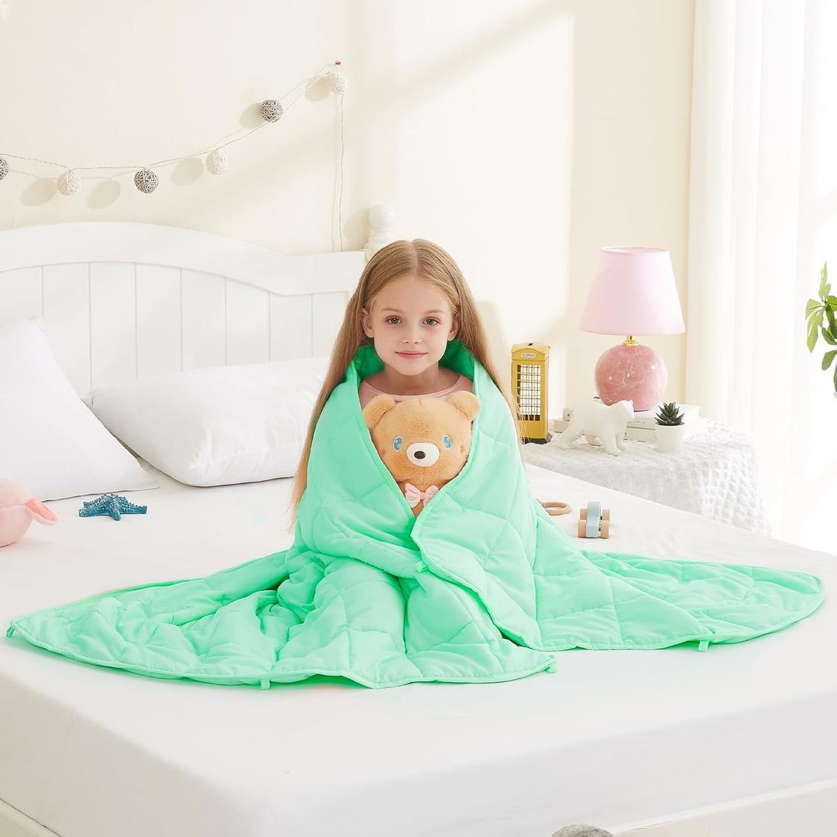 L'AGRATY Weighted Blanket - 36"x48" 5lbs Weighted Blanket Microfiber Material with Glass Beads Small Blanket for All-Season Summer Fall Winter Soft Thick Blanket