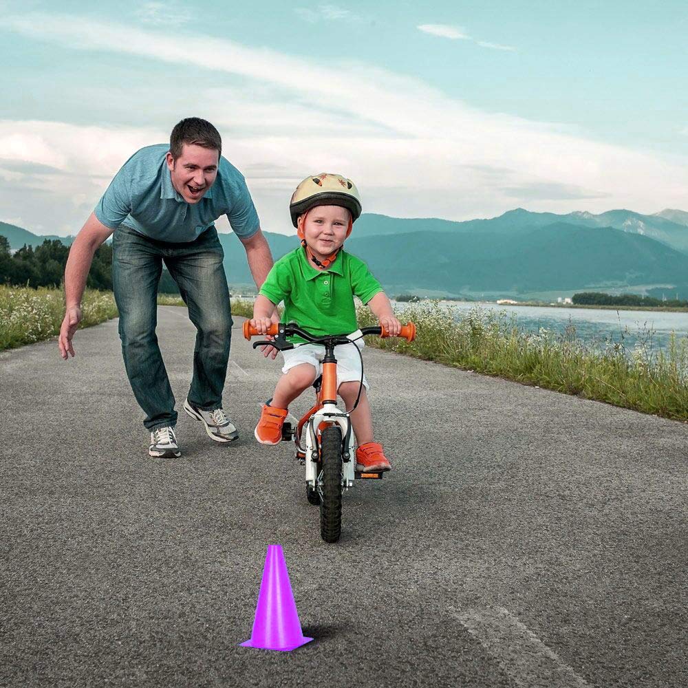 Alyoen 9 inch Traffic Cones, Plastic Sport Cones, Purple Soccer Training Cones for Outdoor Activity & Festive Events (Sets of 10/15/ 20)