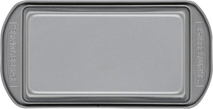 Farberware Nonstick Bakeware 9-Inch x 5-Inch Loaf Pan, Gray