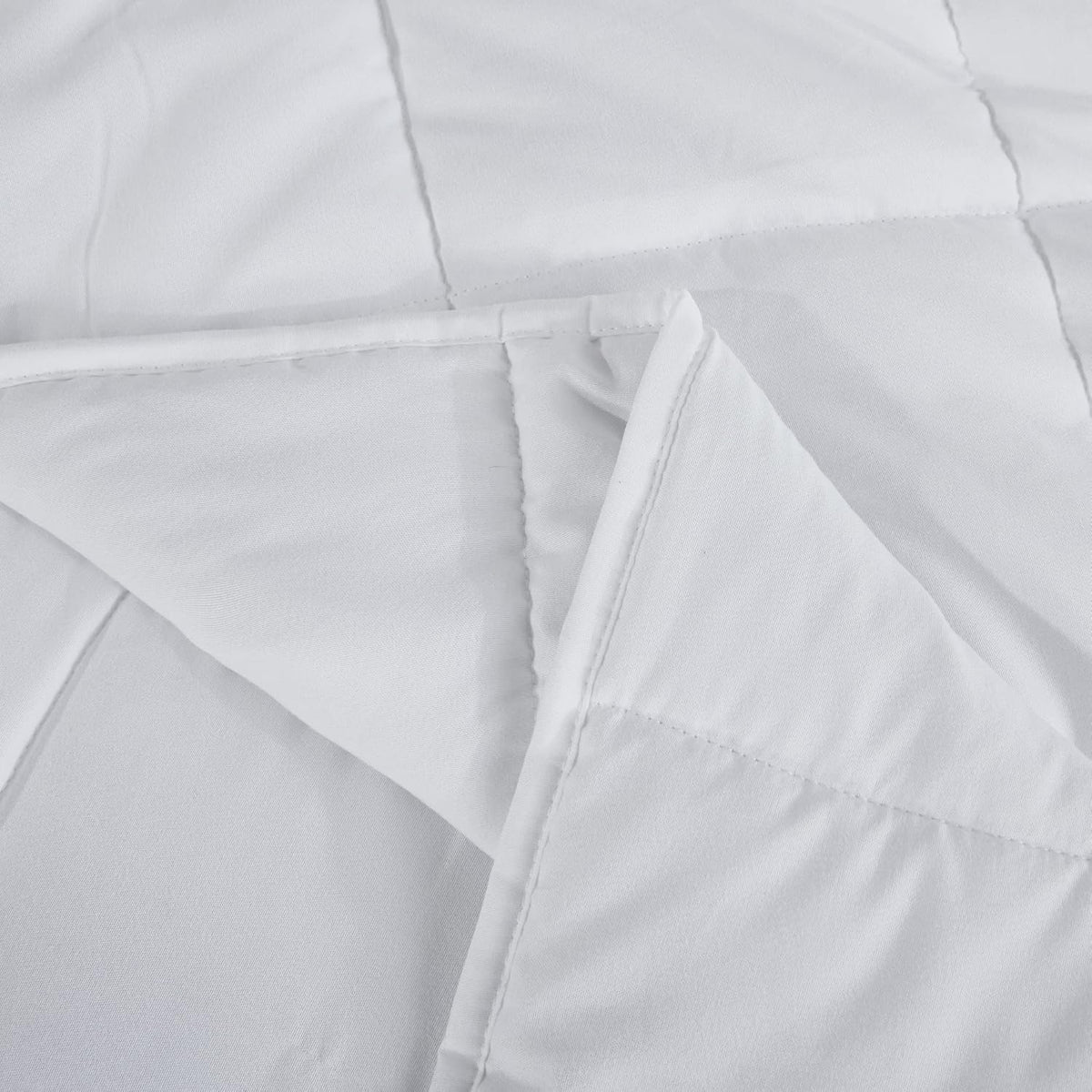 L'AGRATY Weighted Blanket - 48"x72" 15lbs Cooling Breathable Heavy Blanket Microfiber Material with Glass Beads Big Blanket for Adult All-Season Summer Fall Winter Soft Thick Comfort Blanket